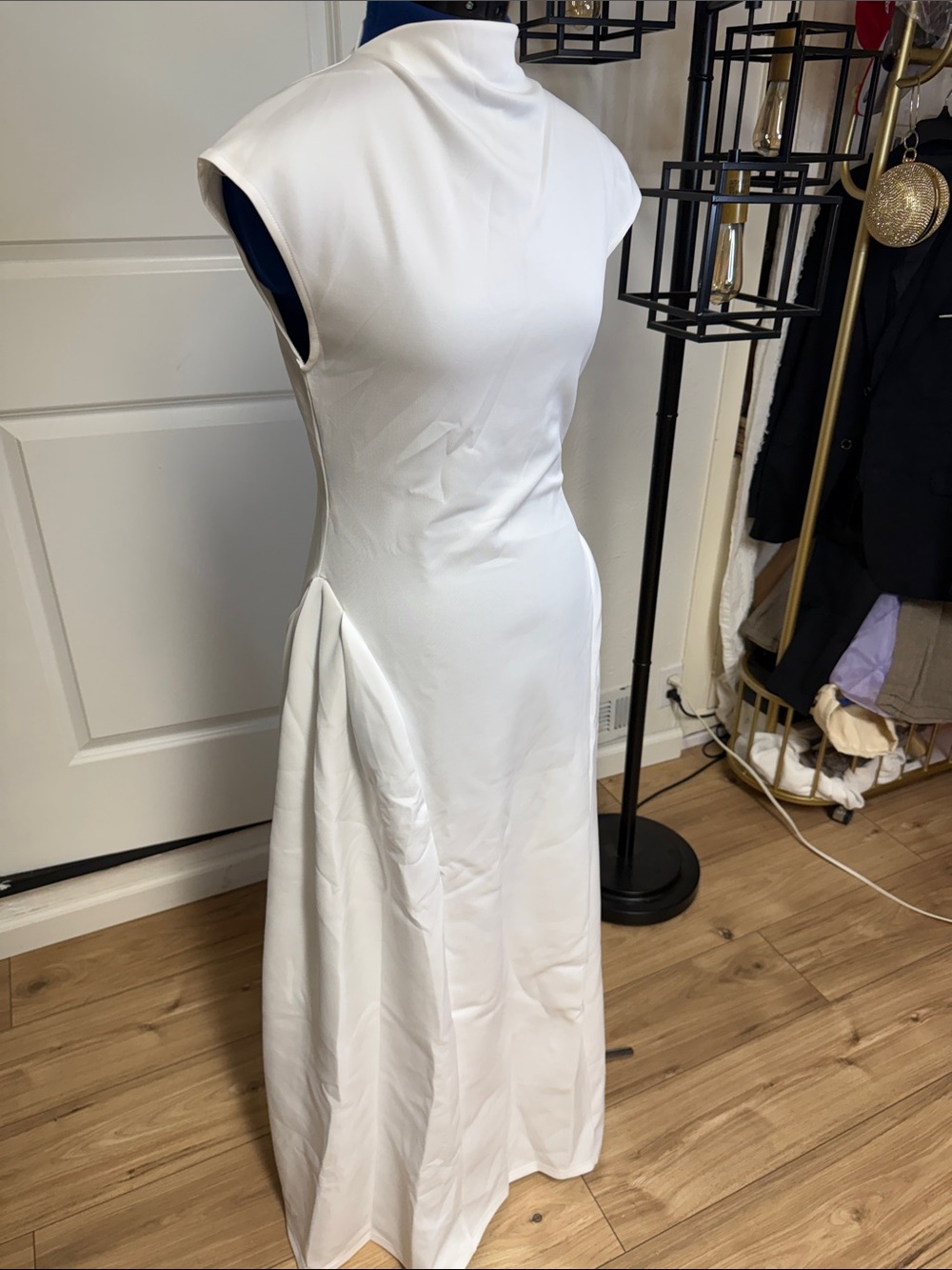 Elegant White Sleeveless Maxi Dress XL